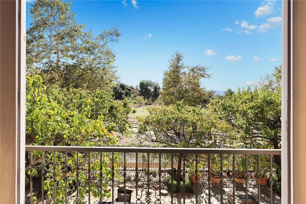 19668 Three Oaks Ln, Walnut, California 91789 home-pic-27